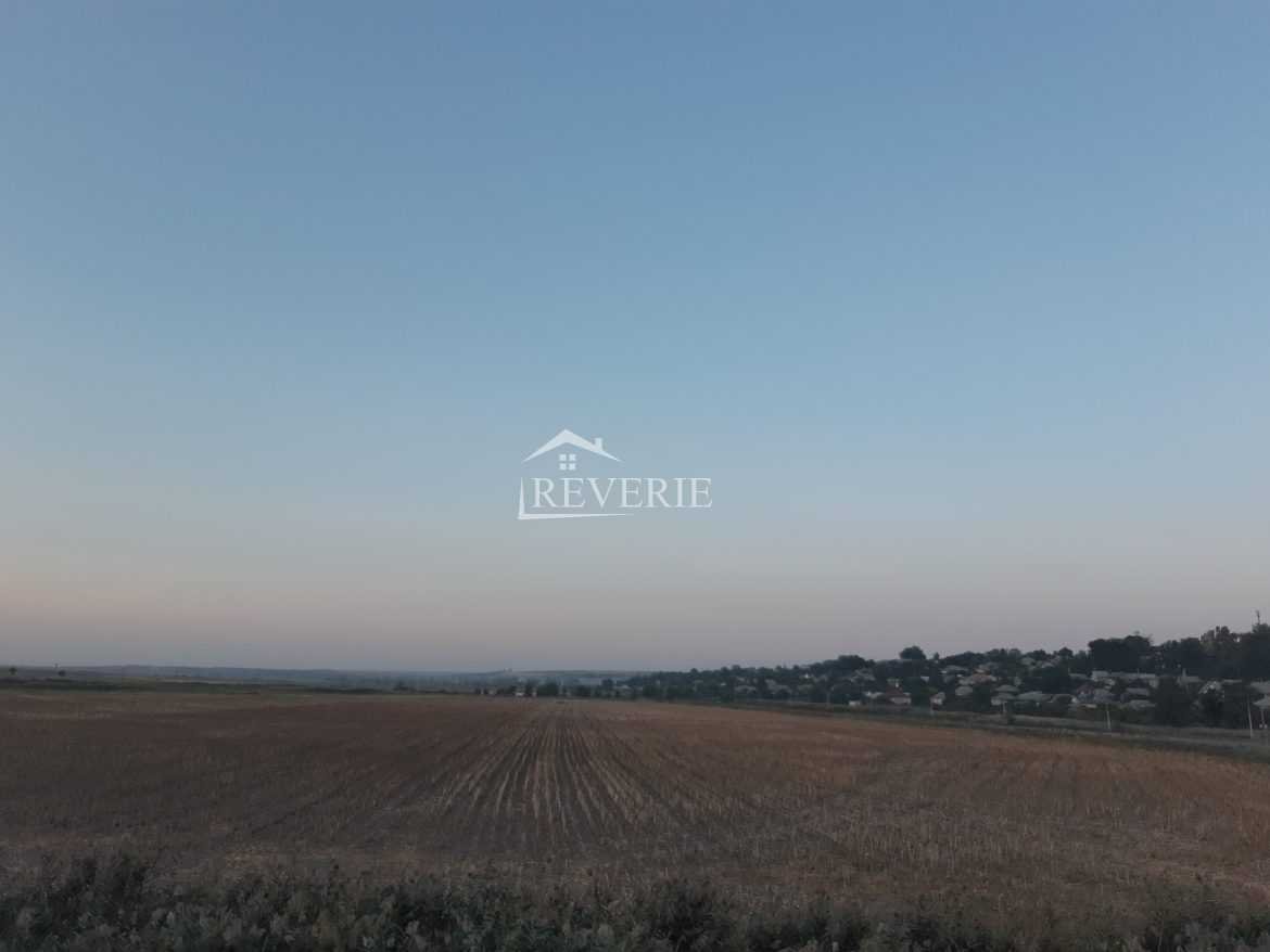 2-1-0-33826.  For Sale Agricultural Plot of Land Cahul 600000€