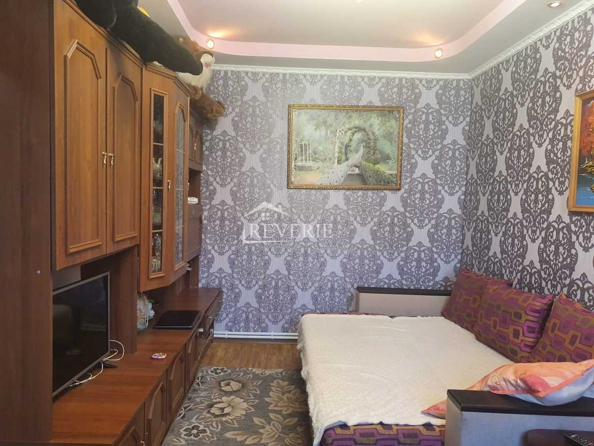 9-8-7-6-5-4-3-2-1-0-42390.  For Sale Half House Cahul,  Bus station 36000€
