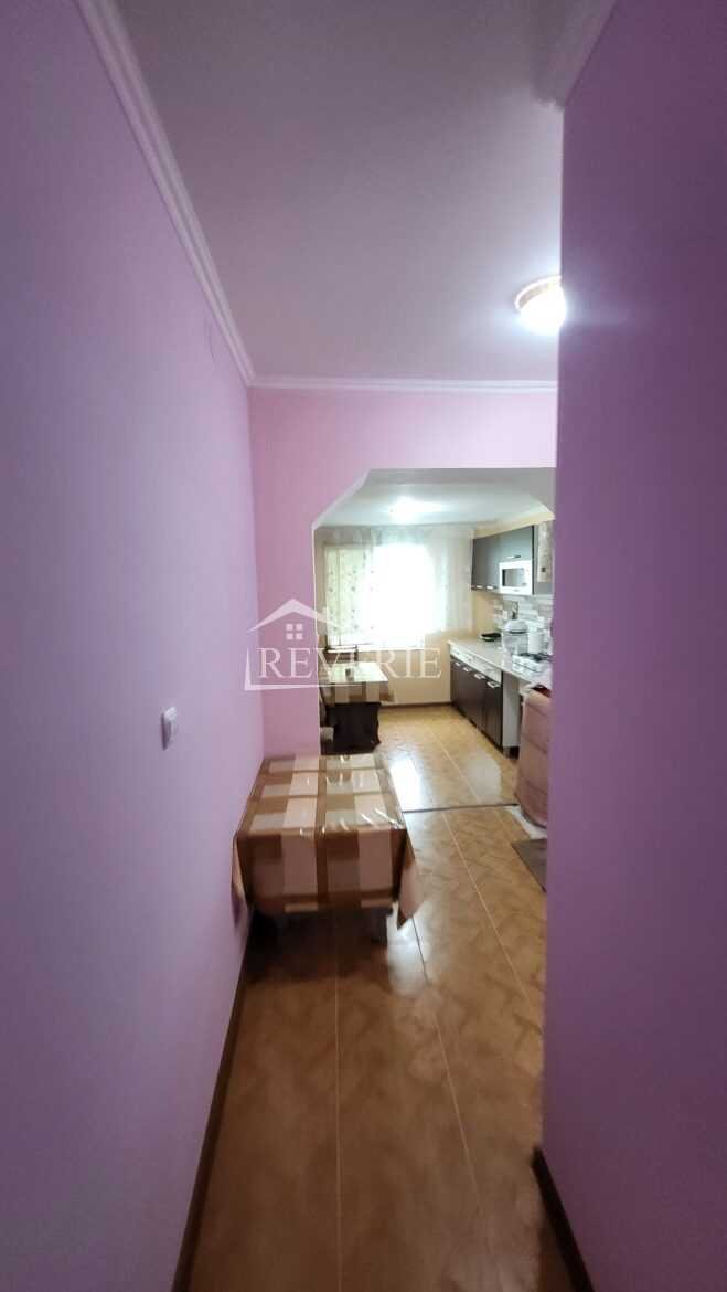 12-11-10-9-8-7-6-5-4-3-2-1-0-51655. Se vinde Apartament Crihana Veche 30000€