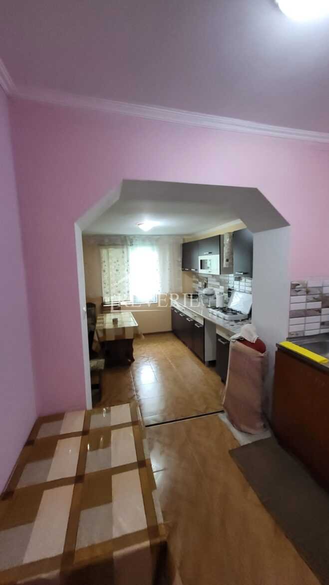 13-12-11-10-9-8-7-6-5-4-3-2-1-0-51655. Se vinde Apartament Crihana Veche 30000€