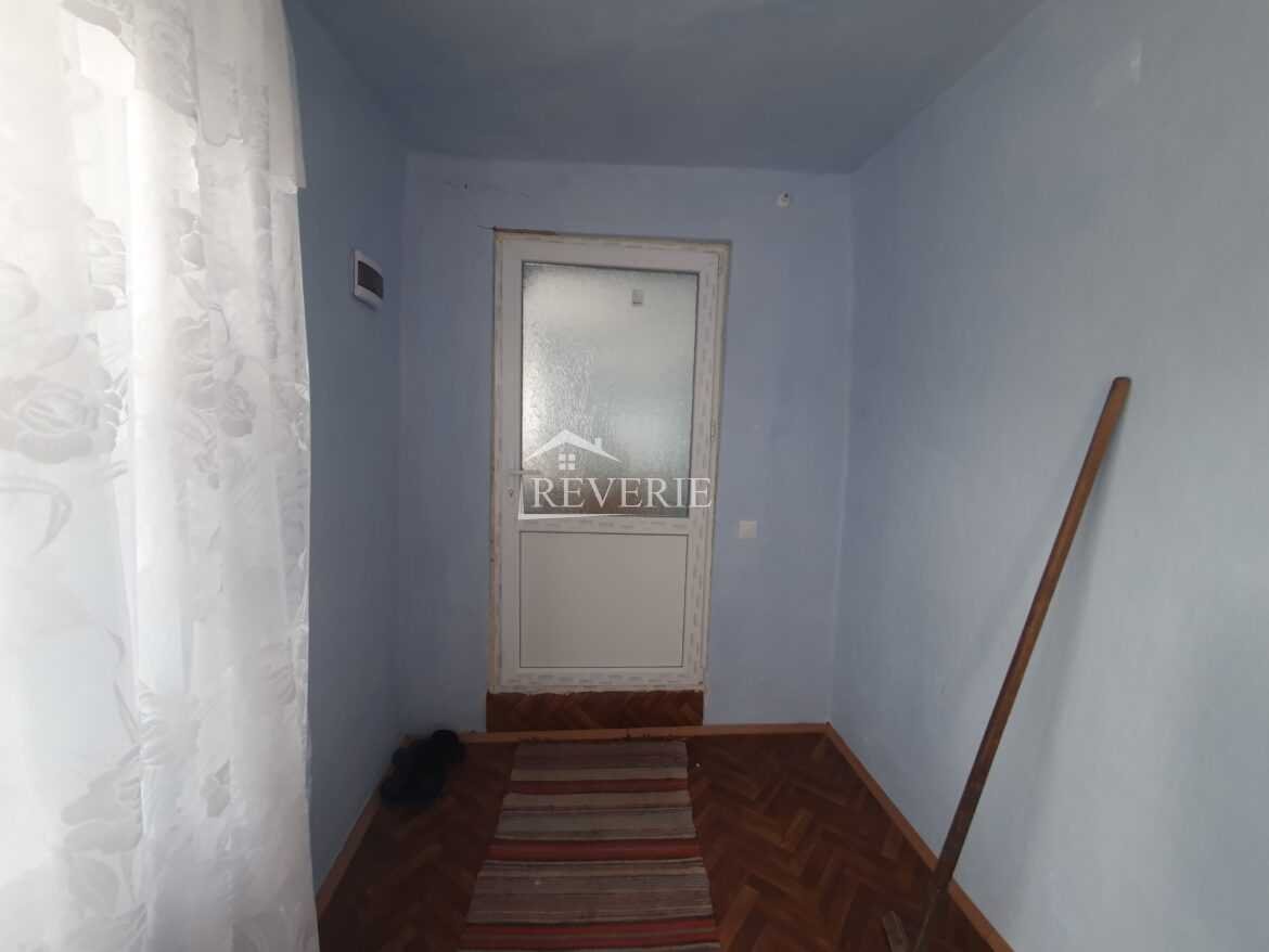 11-10-9-8-7-6-5-4-3-2-1-0-51753.  Se vinde Casă Moscovei 8500€