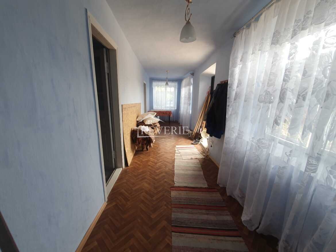 12-11-10-9-8-7-6-5-4-3-2-1-0-51753.  Se vinde Casă Moscovei 8500€