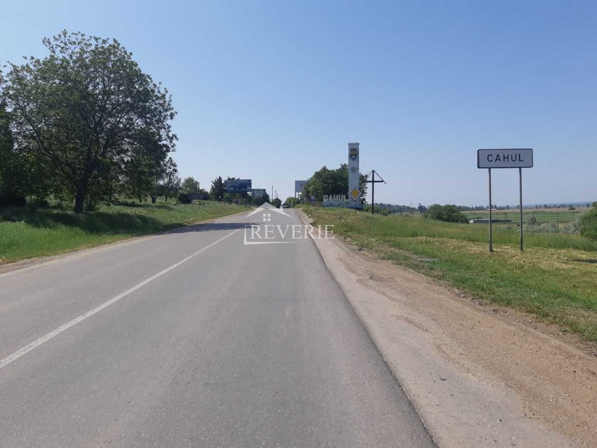 0-51640.  For Sale Plot of Land Cahul,  PMK 10 25000€