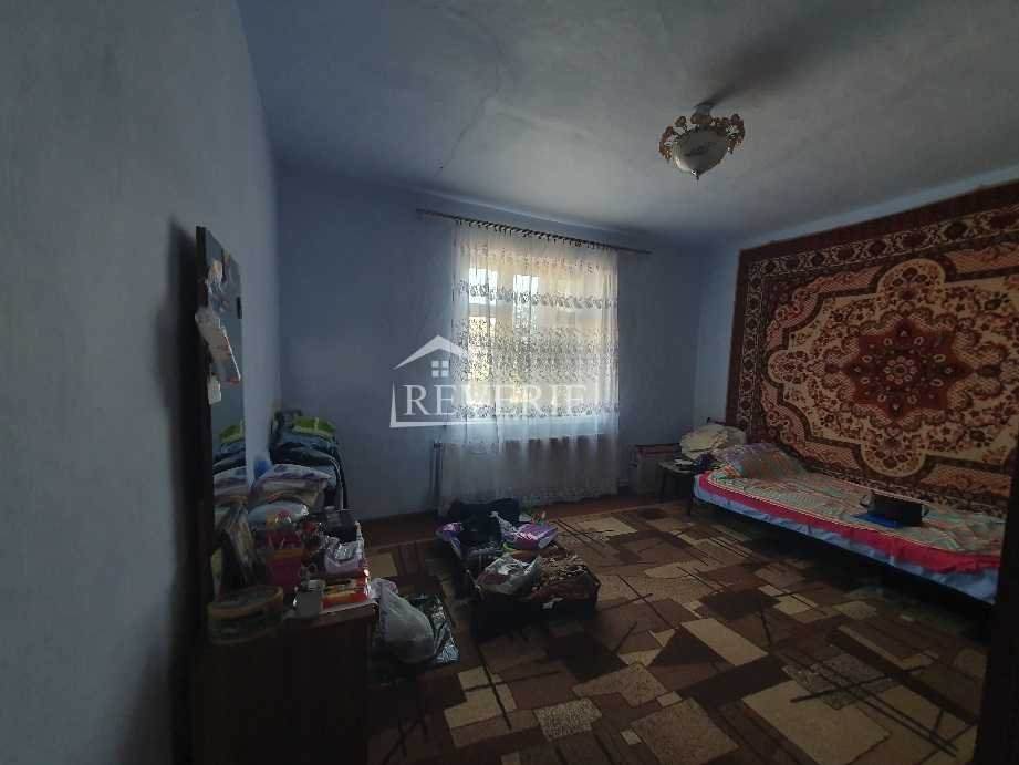 8-7-6-5-4-3-2-1-0-53159. Se vinde Casă Cahul, Centru-Șurin Market 75000€