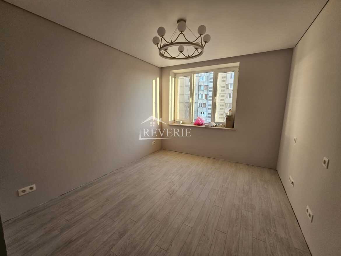 2-1-0-56846.  Продается Квартира Кахул,  15 микро р-н. 60000€