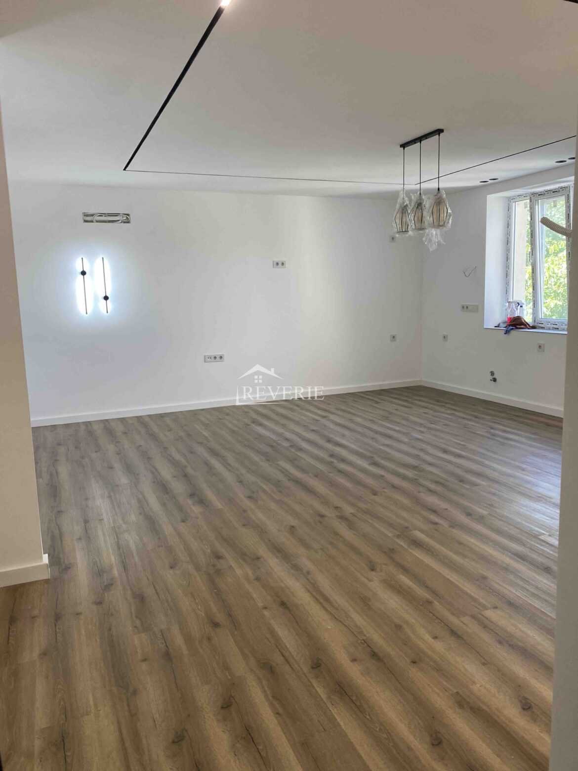 2-1-0-56578.  Продается Квартира Кахул,  Автостанция 115000€
