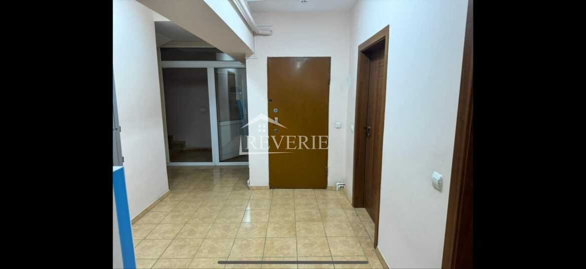 3-2-1-0-57218.  Сдается в аренду Коммерция Кахул,  Центр 3000€ в месяц