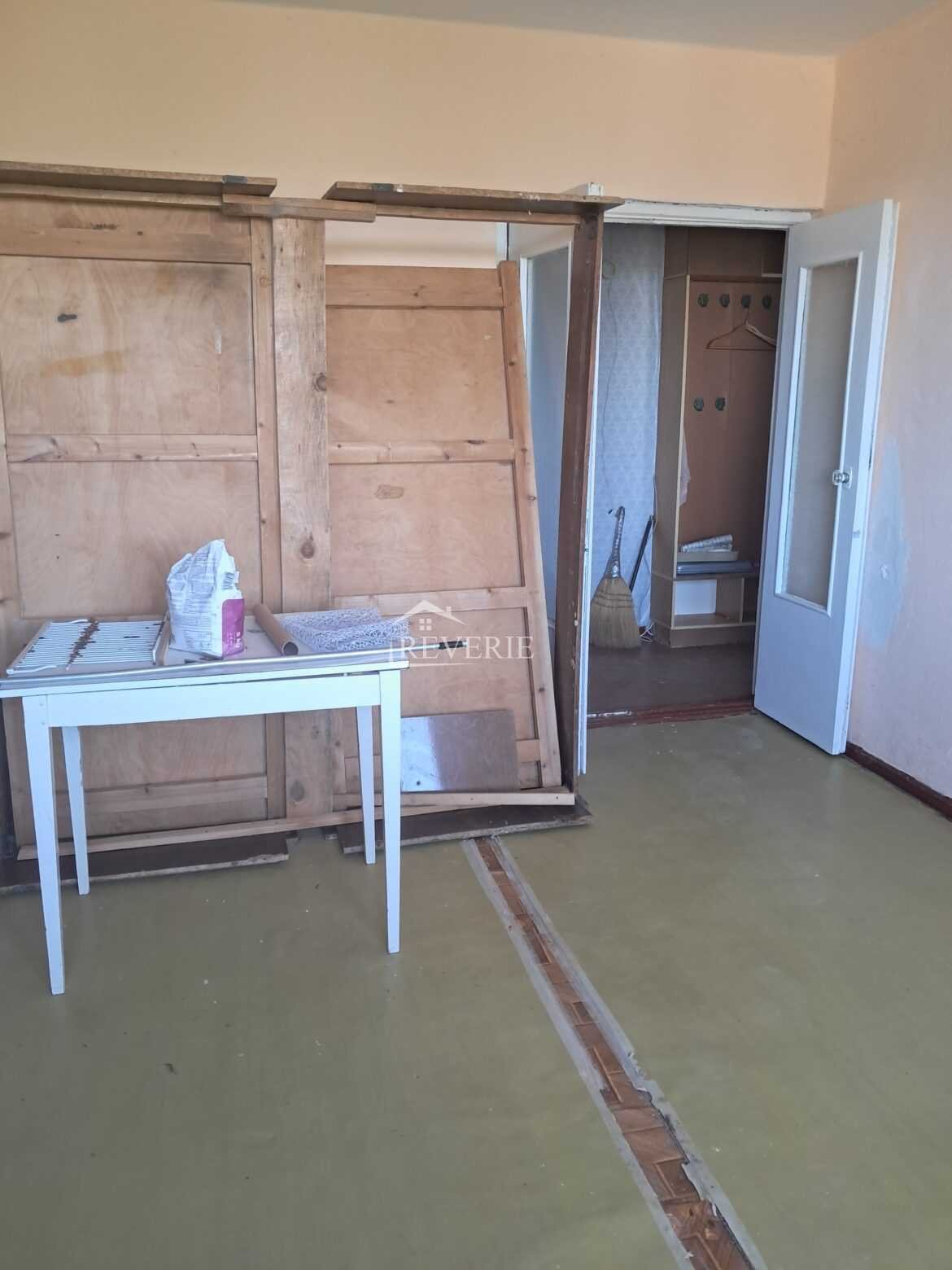3-2-1-0-57591.  Продается Квартира Кахул,  15 микро р-н. 48500€