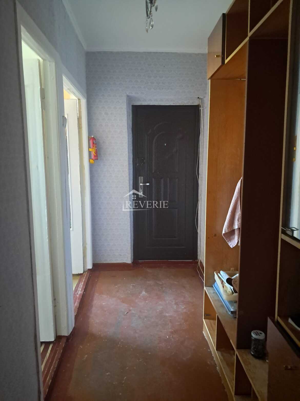 0-57591.  Продается Квартира Кахул,  15 микро р-н. 48500€