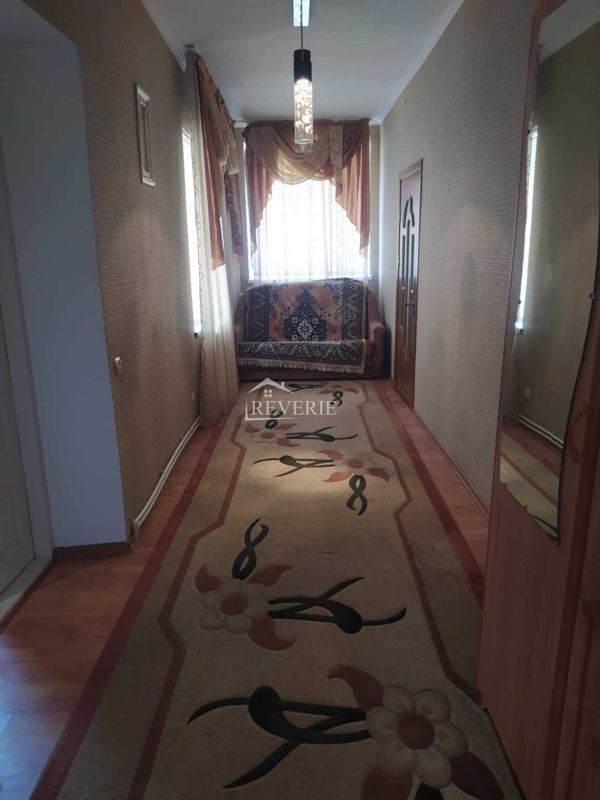 6-5-4-3-2-1-0-57913.  Se vinde Casă Cahul,  Centru 100000€