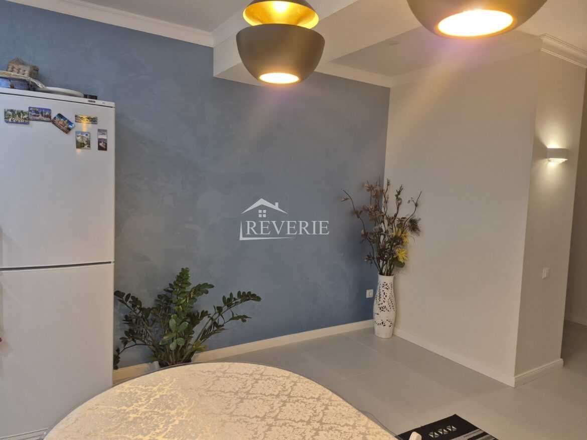 9-8-7-6-5-4-3-2-1-0-58009. Se vinde Apartament Cahul, Centru 130000€