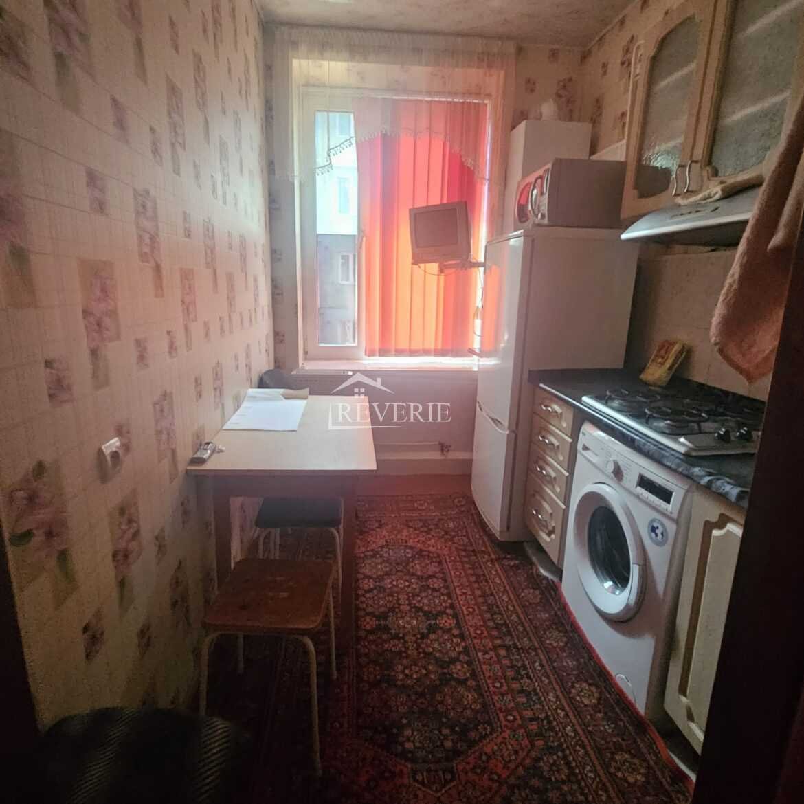 0-58063.  Продается Квартира Кахул,  Центр 65000€