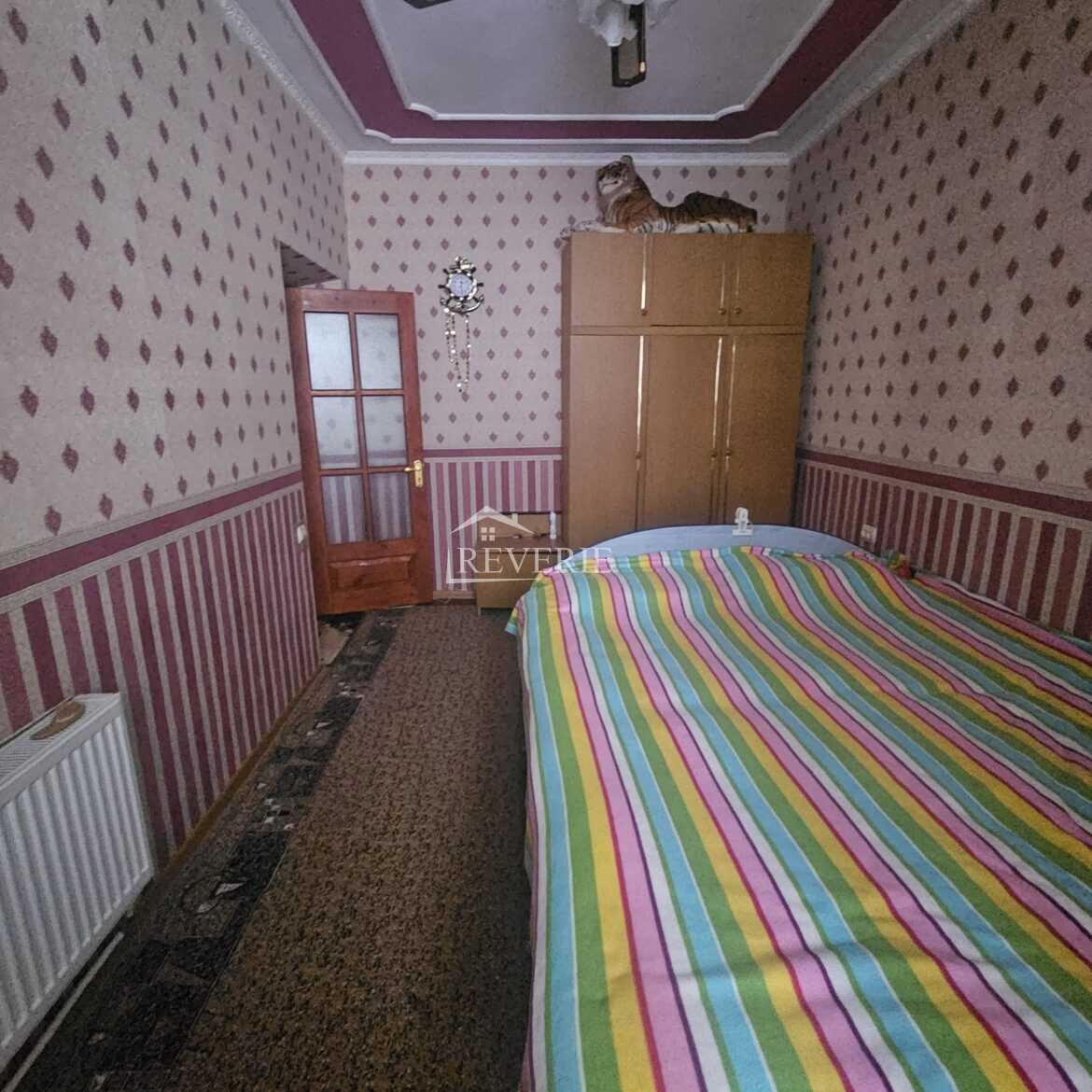 2-1-0-58063.  Продается Квартира Кахул,  Центр 65000€