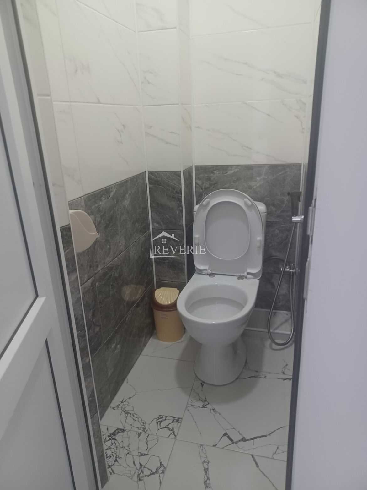 9-8-7-6-5-4-3-2-1-0-58095.  Продается Квартира Кахул,  Центр 77000€