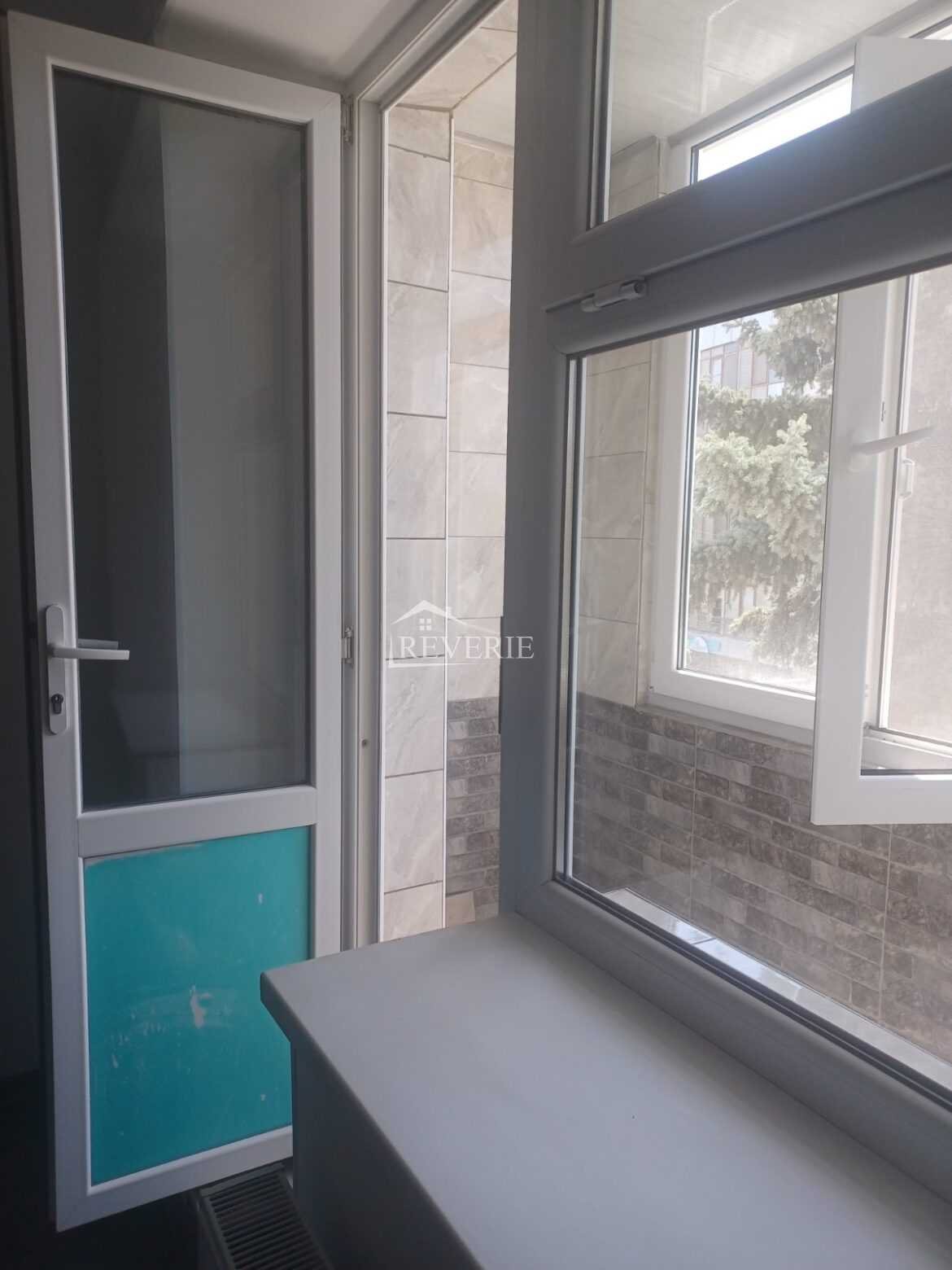 1-0-58095.  Продается Квартира Кахул,  Центр 77000€