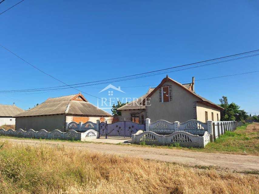 6-5-4-3-2-1-0-58132.  Se vinde Casă Pășcani 36000€