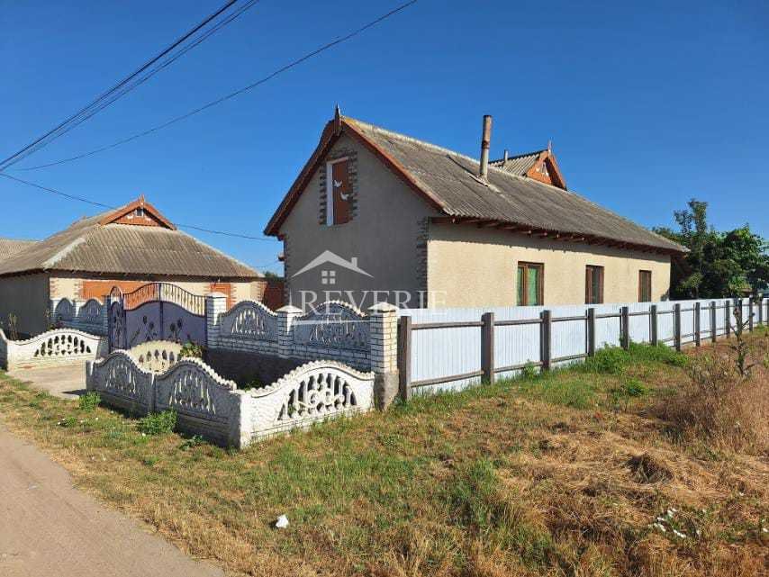 5-4-3-2-1-0-58132.  Se vinde Casă Pășcani 36000€