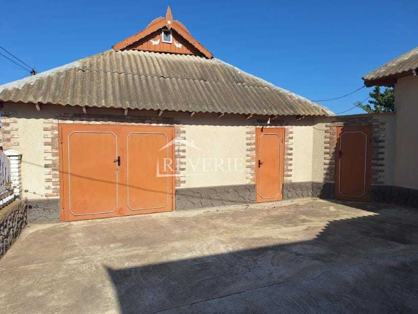 1-0-58132.  Se vinde Casă Pășcani 36000€