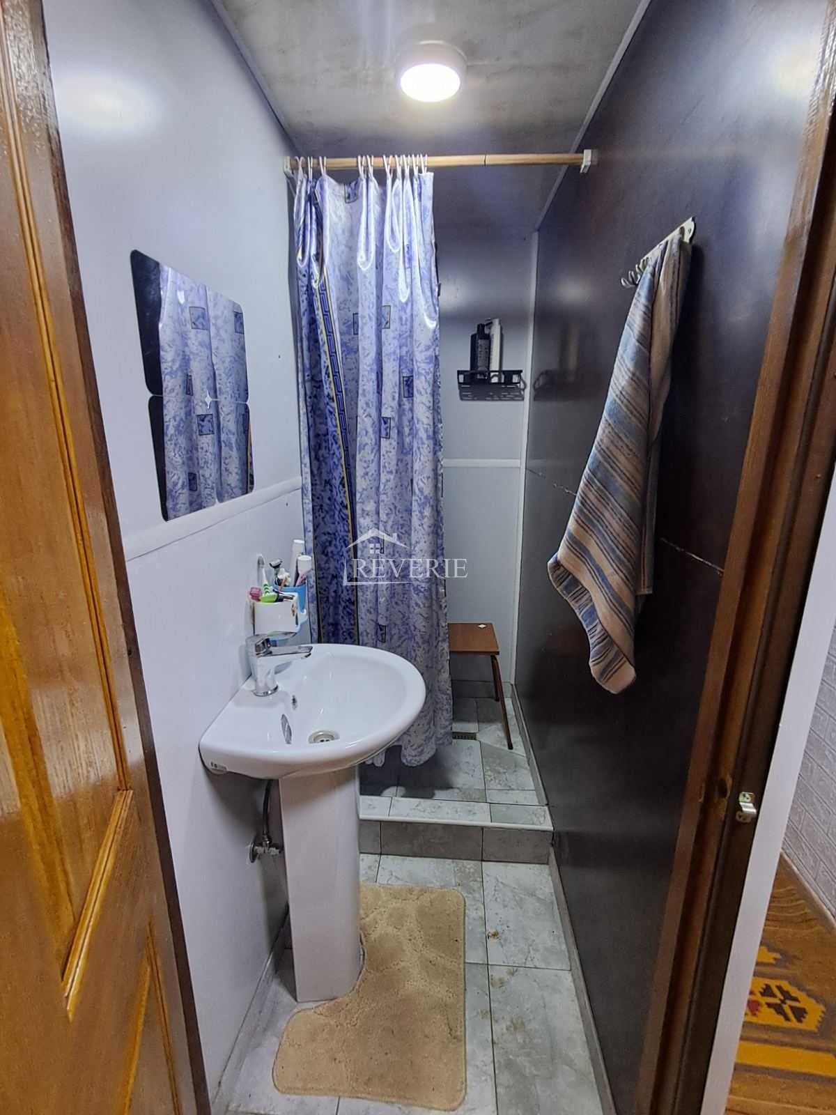 0-58619.  Продается Дом Кахул,  Центр 95000€