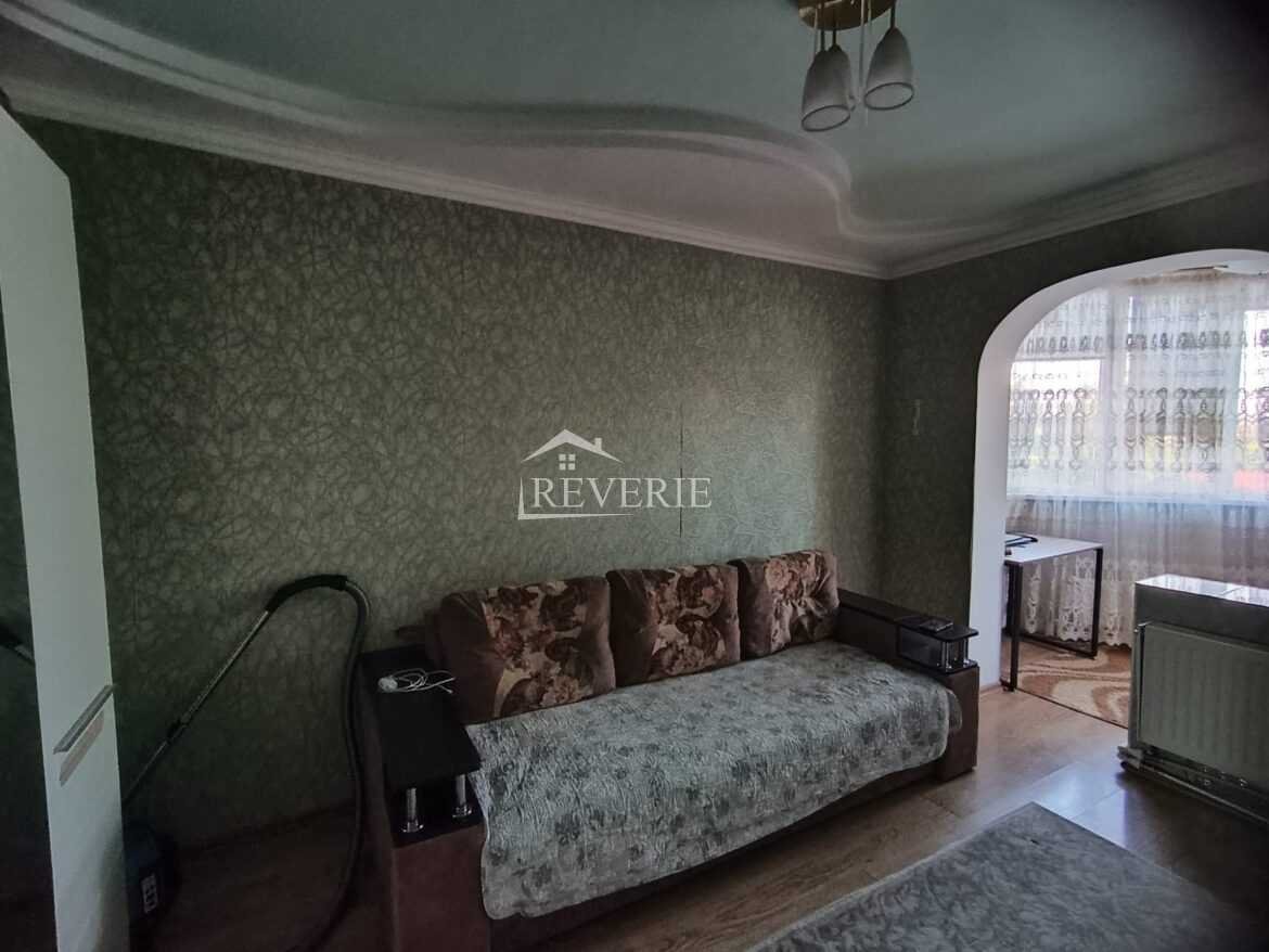 2-1-0-58676.  Продается Квартира Кахул,  Центр 75000€