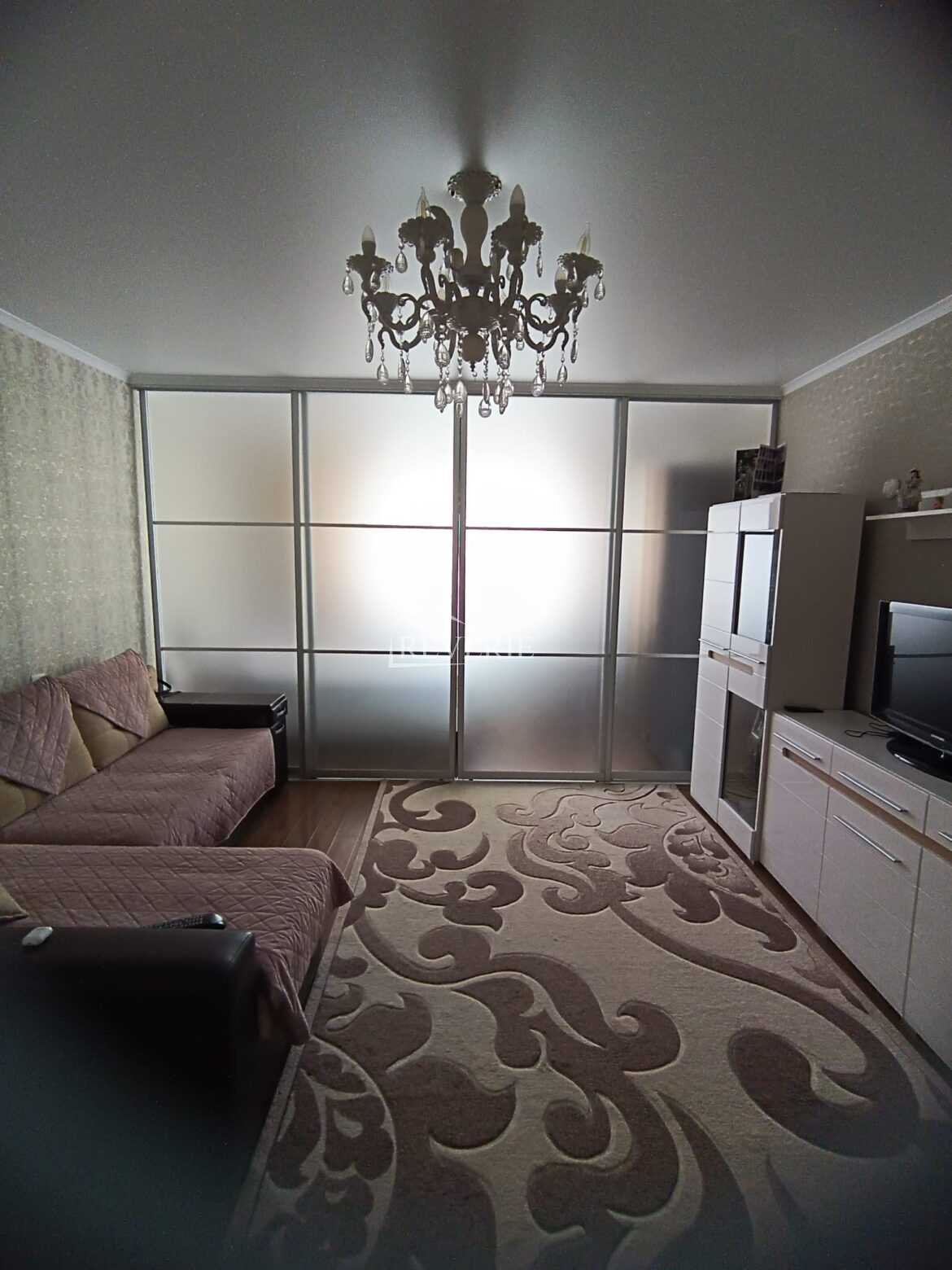 3-2-1-0-58676.  Продается Квартира Кахул,  Центр 75000€