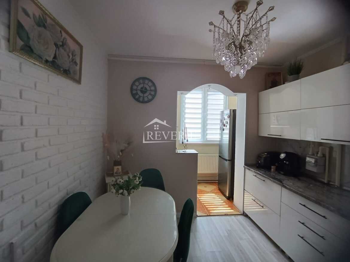 5-4-3-2-1-0-58676.  Продается Квартира Кахул,  Центр 75000€