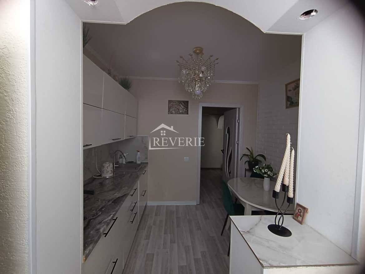 6-5-4-3-2-1-0-58676.  Продается Квартира Кахул,  Центр 75000€