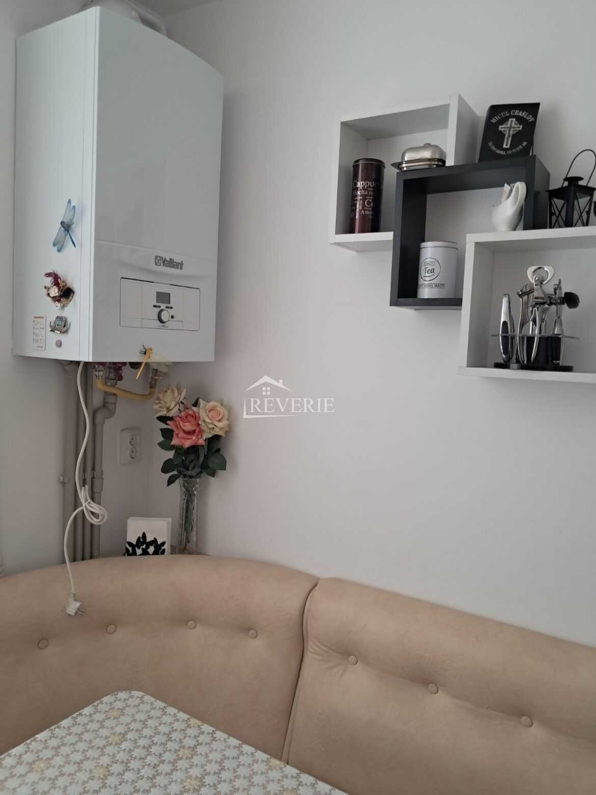 9-8-7-6-5-4-3-2-1-0-58695.  Продается Квартира Кахул,  Центр 52000€
