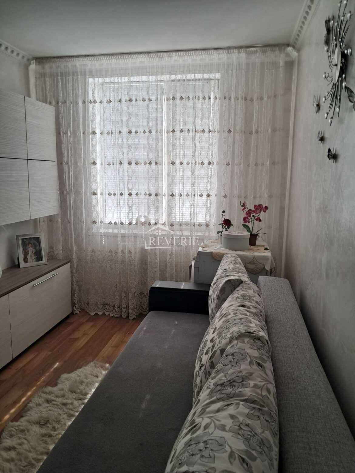 1-0-58695.  Продается Квартира Кахул,  Центр 52000€