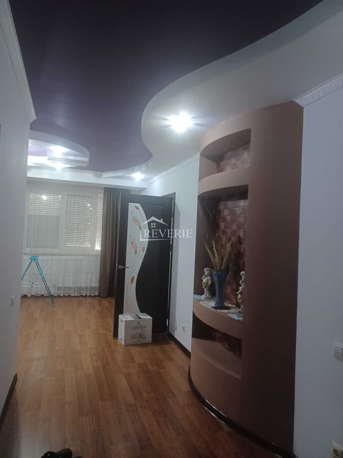 2-1-0-58713.  Продается Квартира Кахул,  Центр 115000€