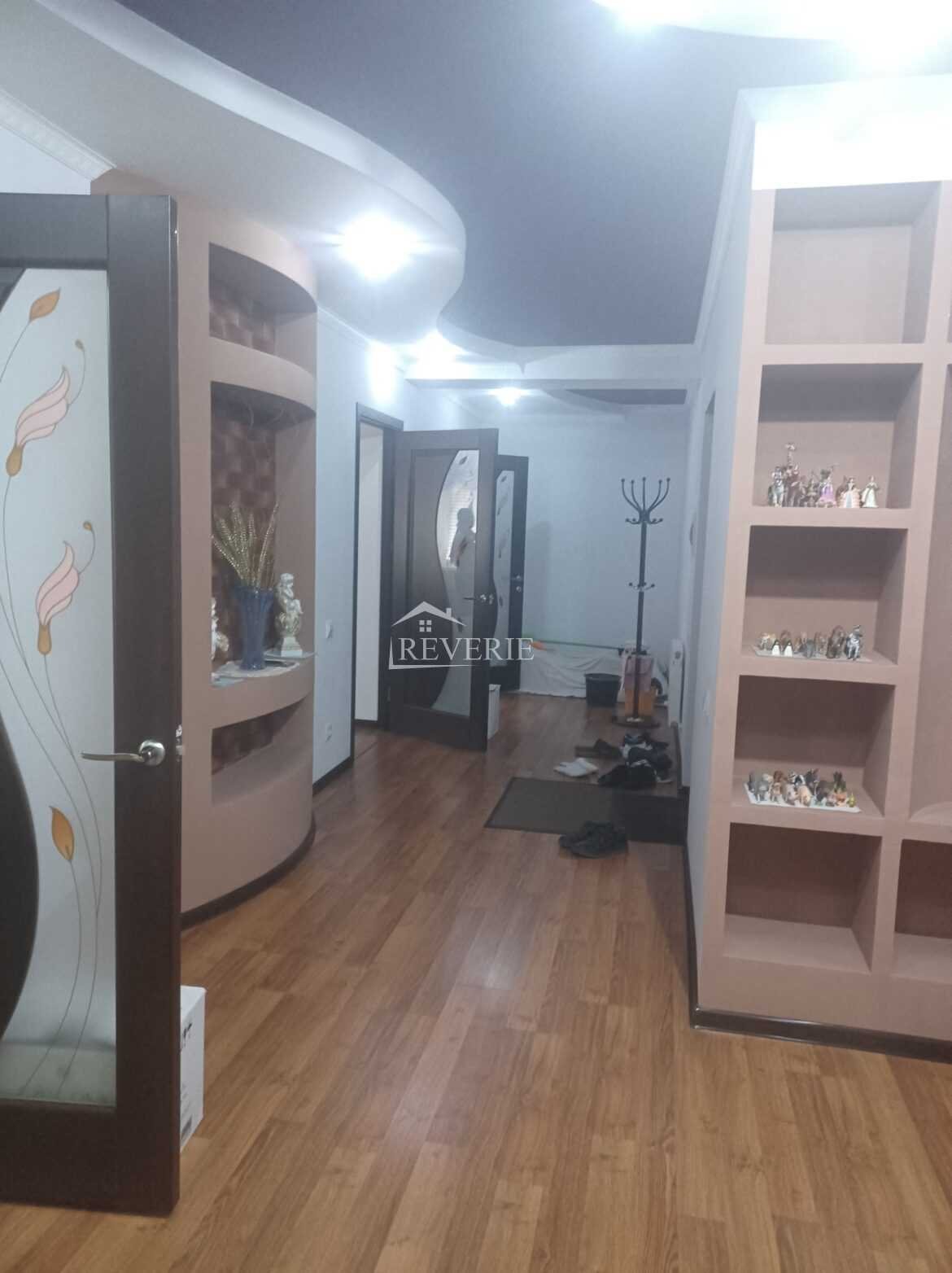 0-58713.  Продается Квартира Кахул,  Центр 115000€