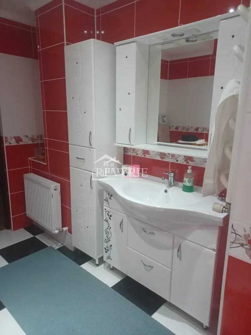 9-8-7-6-5-4-3-2-1-0-58713.  Se vinde Apartament Cahul,  Centru 115000€