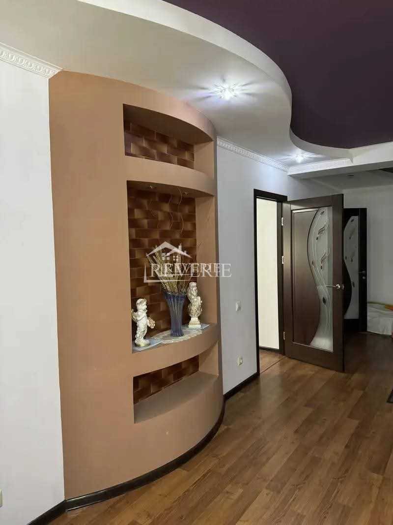 2-1-0-58713.  Se vinde Apartament Cahul,  Centru 115000€