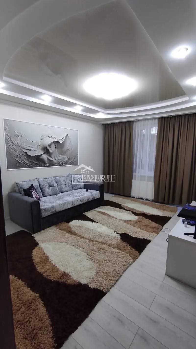 2-1-0-58916.  Продается Квартира Кахул,  15 микро р-н. 87000€