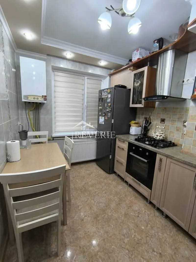 4-3-2-1-0-58916.  Продается Квартира Кахул,  15 микро р-н. 87000€