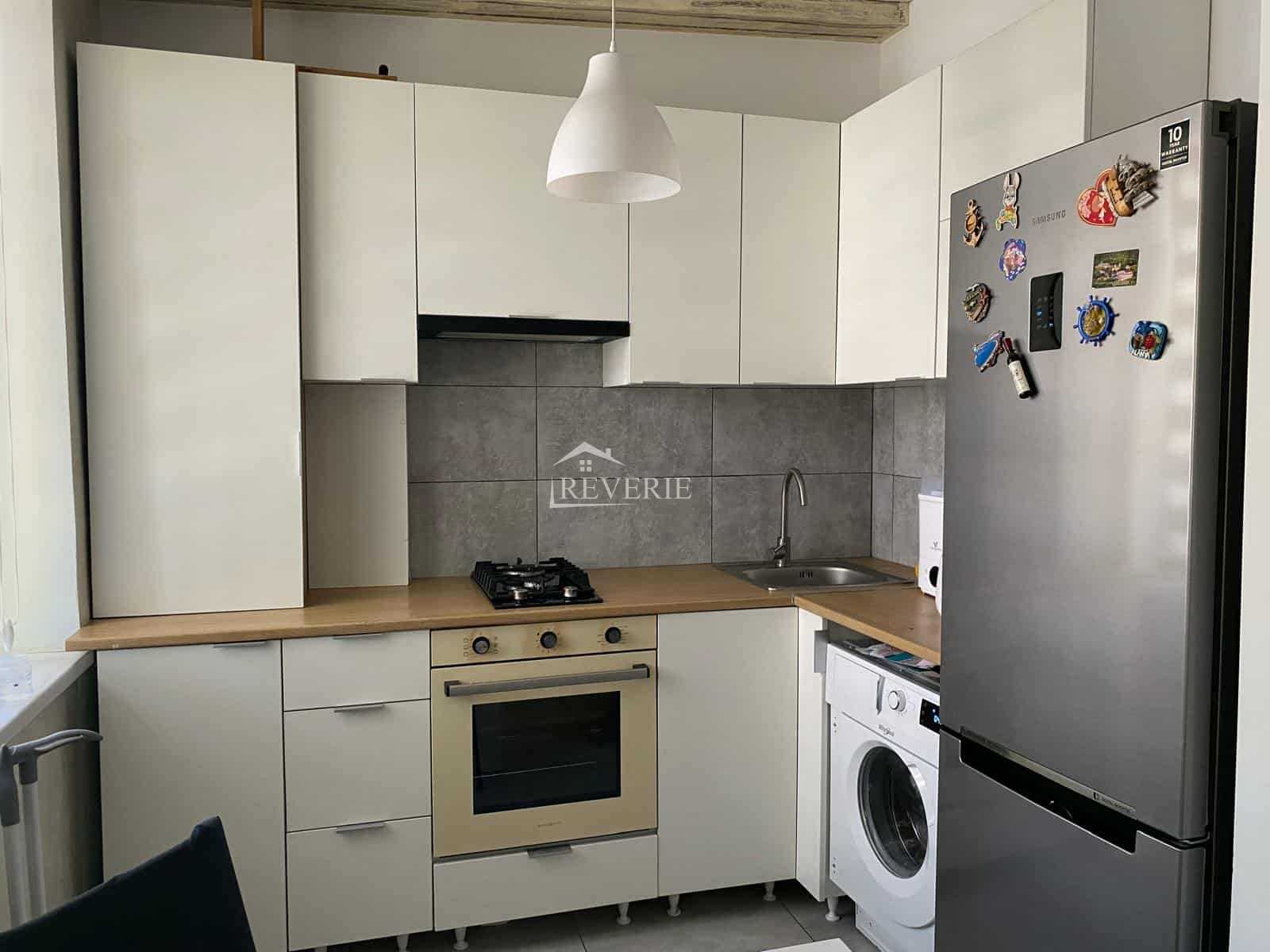 2-1-0-58959.  Продается Квартира Кахул,  Центр 57500€