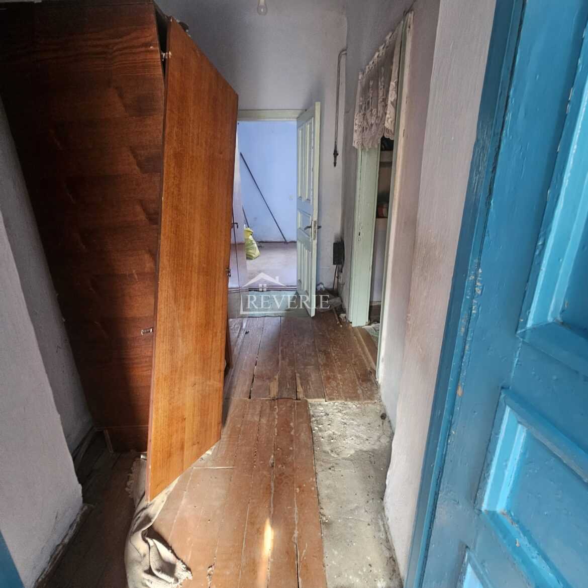 8-7-6-5-4-3-2-1-0-59131. For Sale Ground-level apartment Cahul, Valincea 24000€