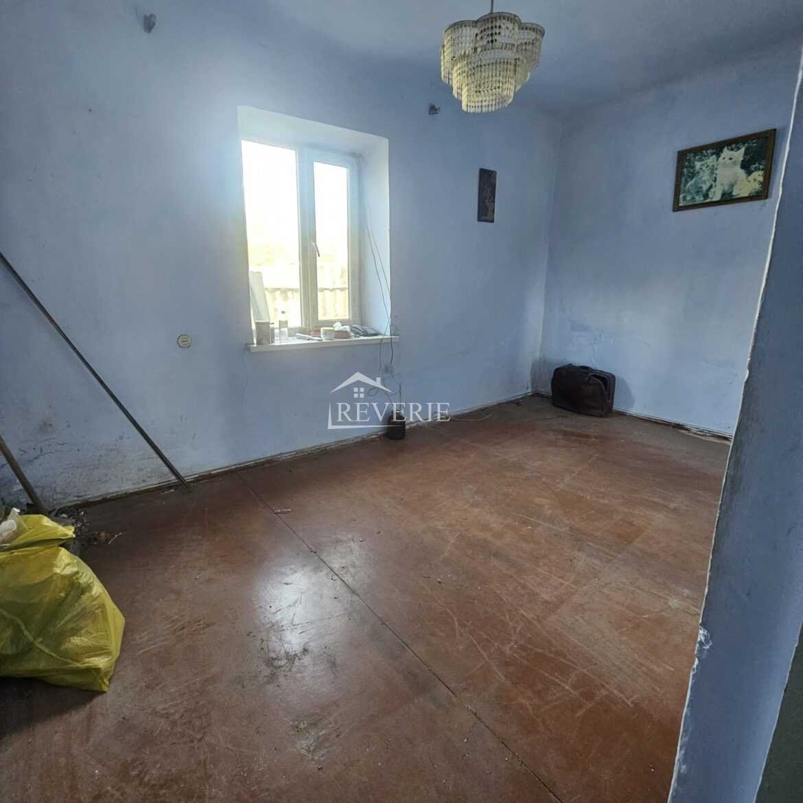 7-6-5-4-3-2-1-0-59131. For Sale Ground-level apartment Cahul, Valincea 24000€