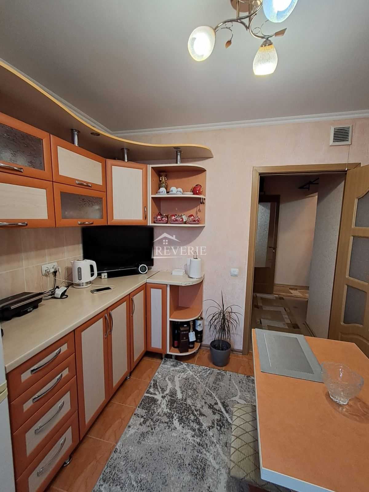 19-18-17-16-15-14-13-12-11-10-9-8-7-6-5-4-3-2-1-0-59175.  For Sale Apartment Cahul,  Jubileu 79000€