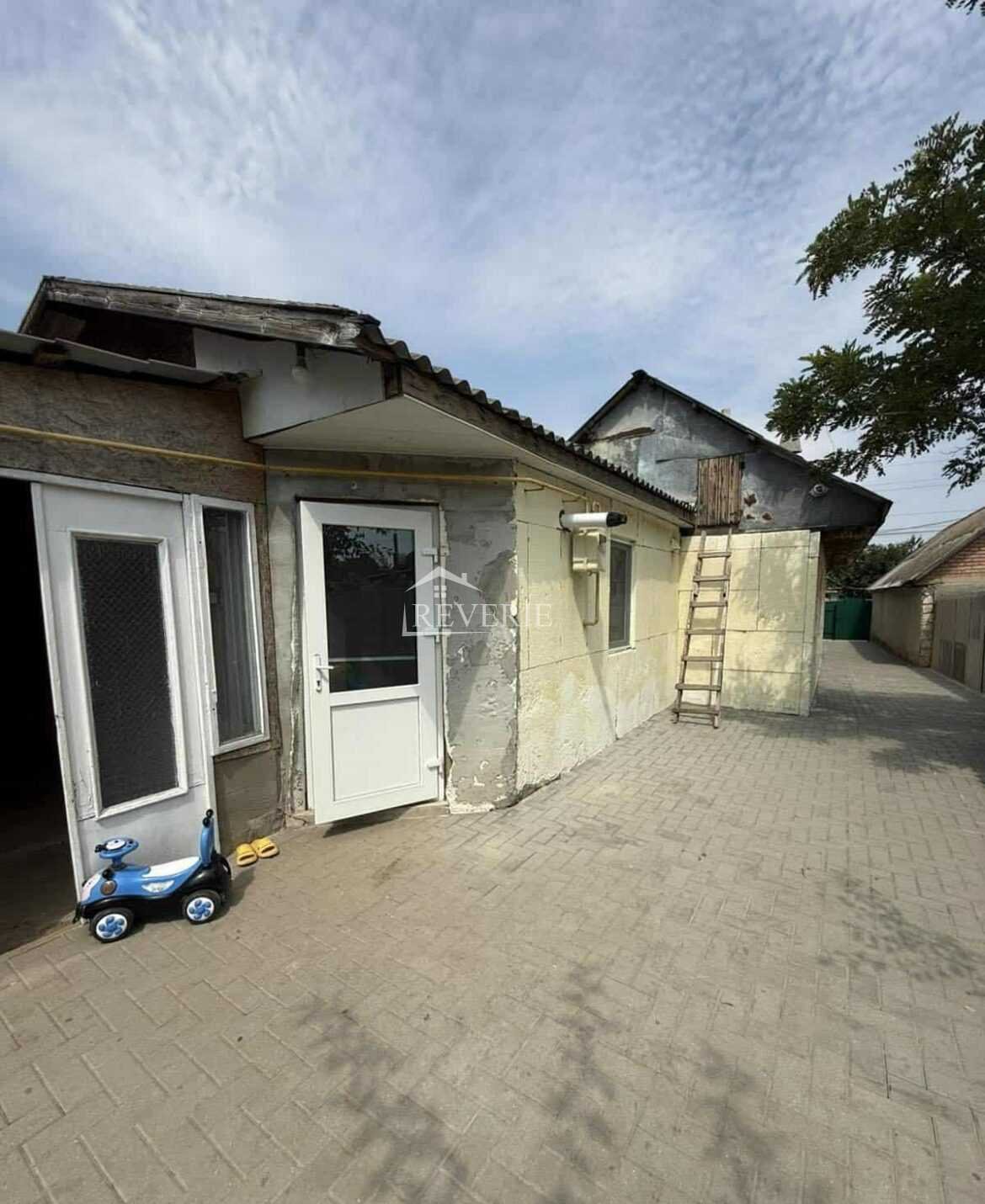 7-6-5-4-3-2-1-0-59214.  For Sale Half House Cahul,  Valincea 41000€