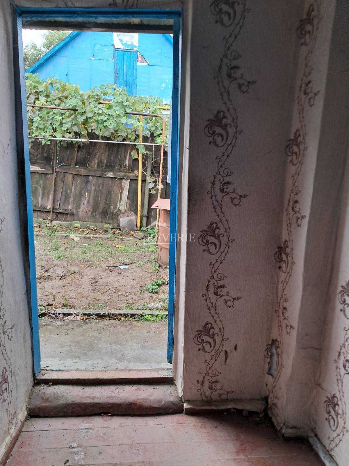 16-15-14-13-12-11-10-9-8-7-6-5-4-3-2-1-0-59131. For Sale Ground-level apartment Cahul, Valincea 24000€