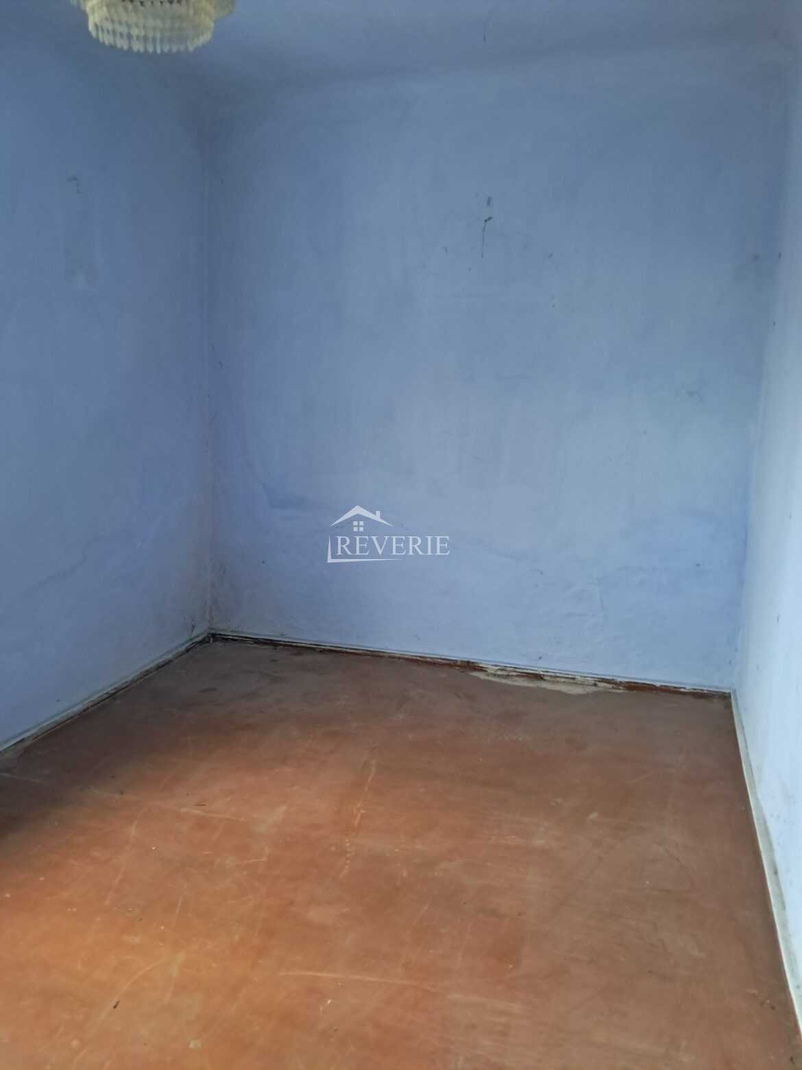 18-17-16-15-14-13-12-11-10-9-8-7-6-5-4-3-2-1-0-59131. For Sale Ground-level apartment Cahul, Valincea 24000€