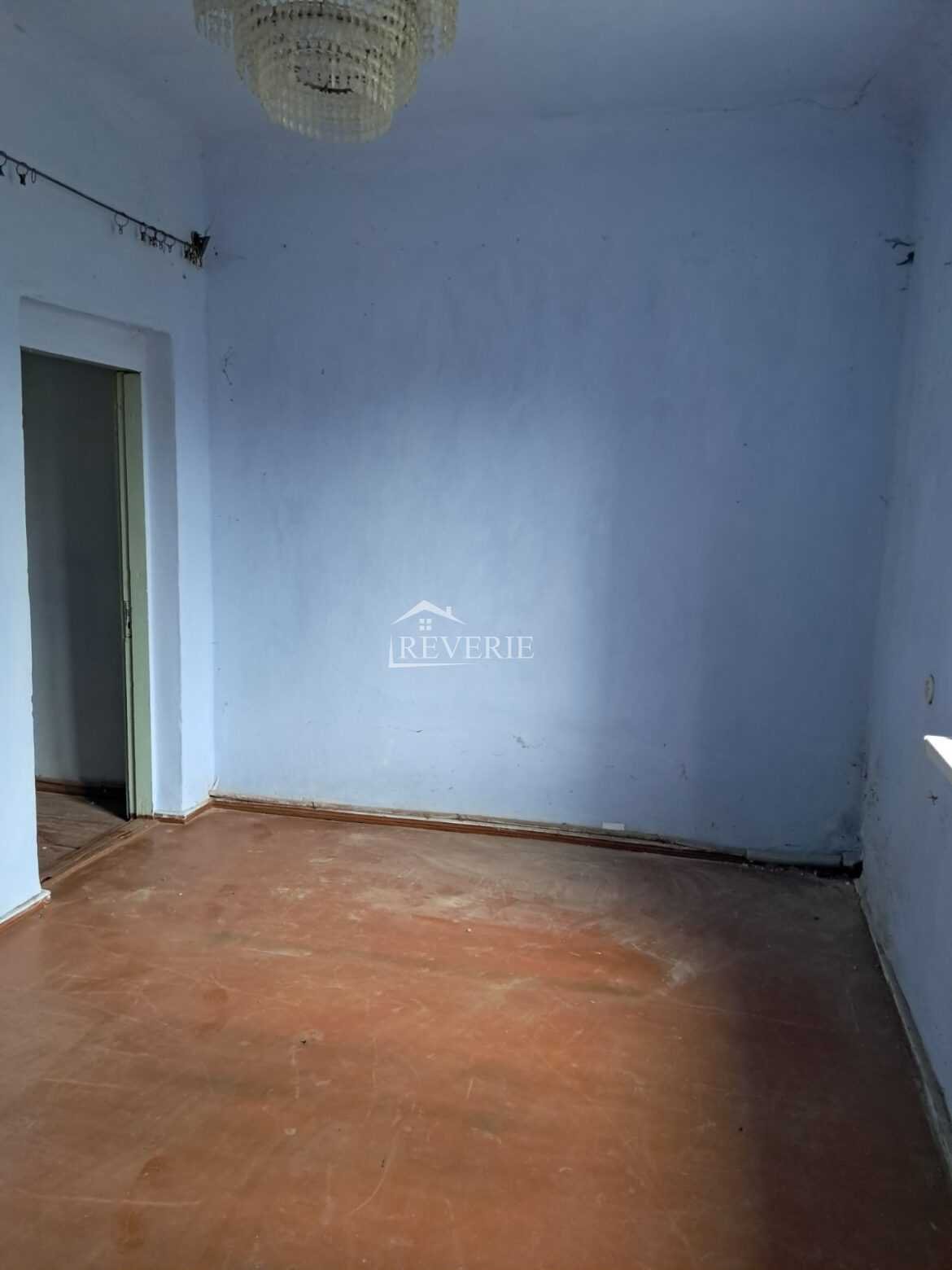 19-18-17-16-15-14-13-12-11-10-9-8-7-6-5-4-3-2-1-0-59131. For Sale Ground-level apartment Cahul, Valincea 24000€