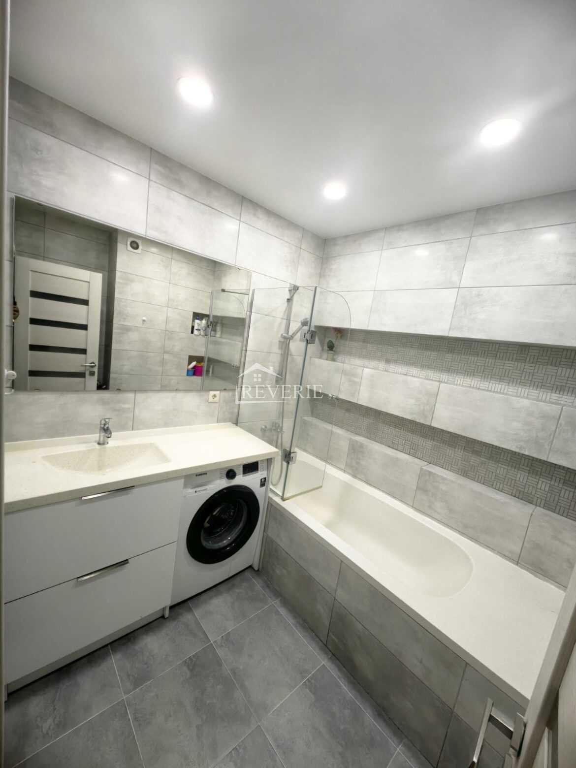 12-11-10-9-8-7-6-5-4-3-2-1-0-59246. Se vinde Apartament Cahul, Jubileu 115000€