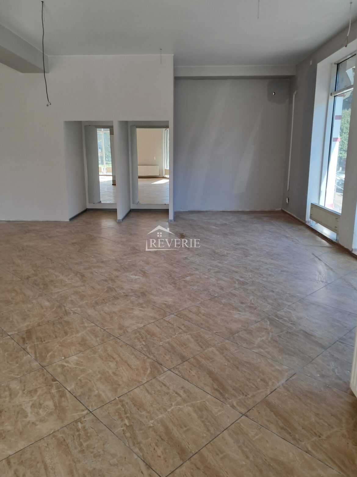 1-0-59356.  Сдается в аренду Офис Кахул,  Центр 900€ в месяц