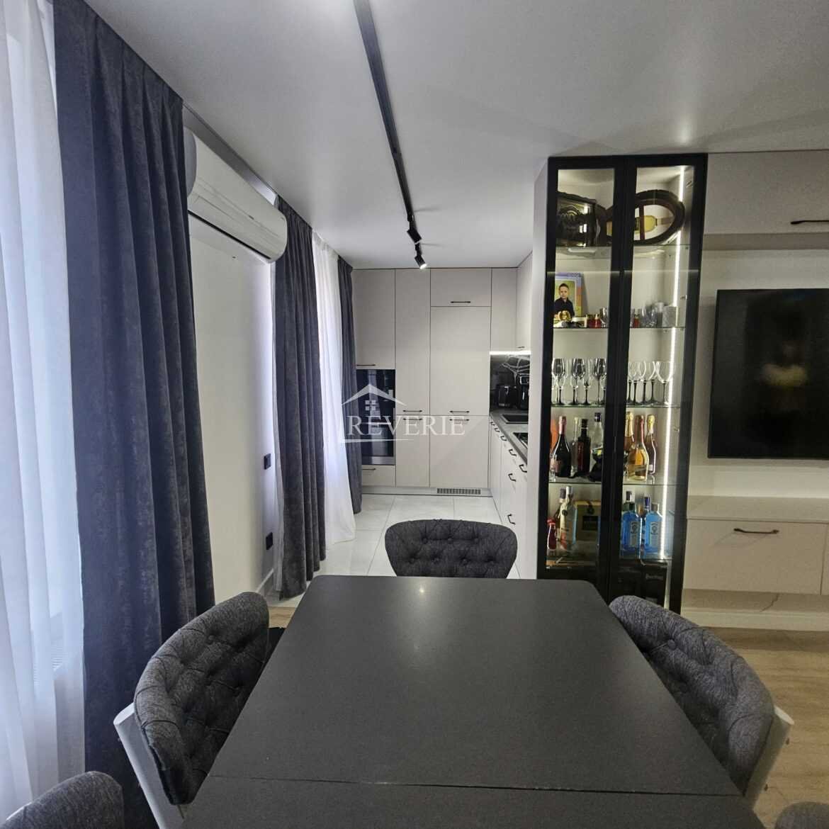 3-2-1-0-59379.  For Sale Apartment Cahul,  Center 110000€
