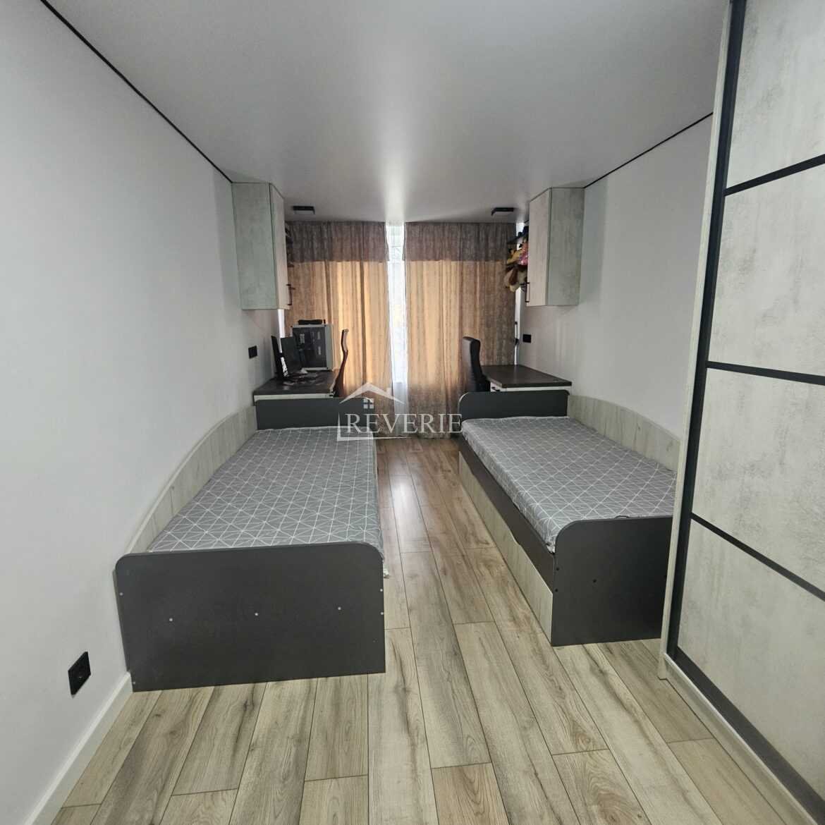 9-8-7-6-5-4-3-2-1-0-59379.  For Sale Apartment Cahul,  Center 110000€