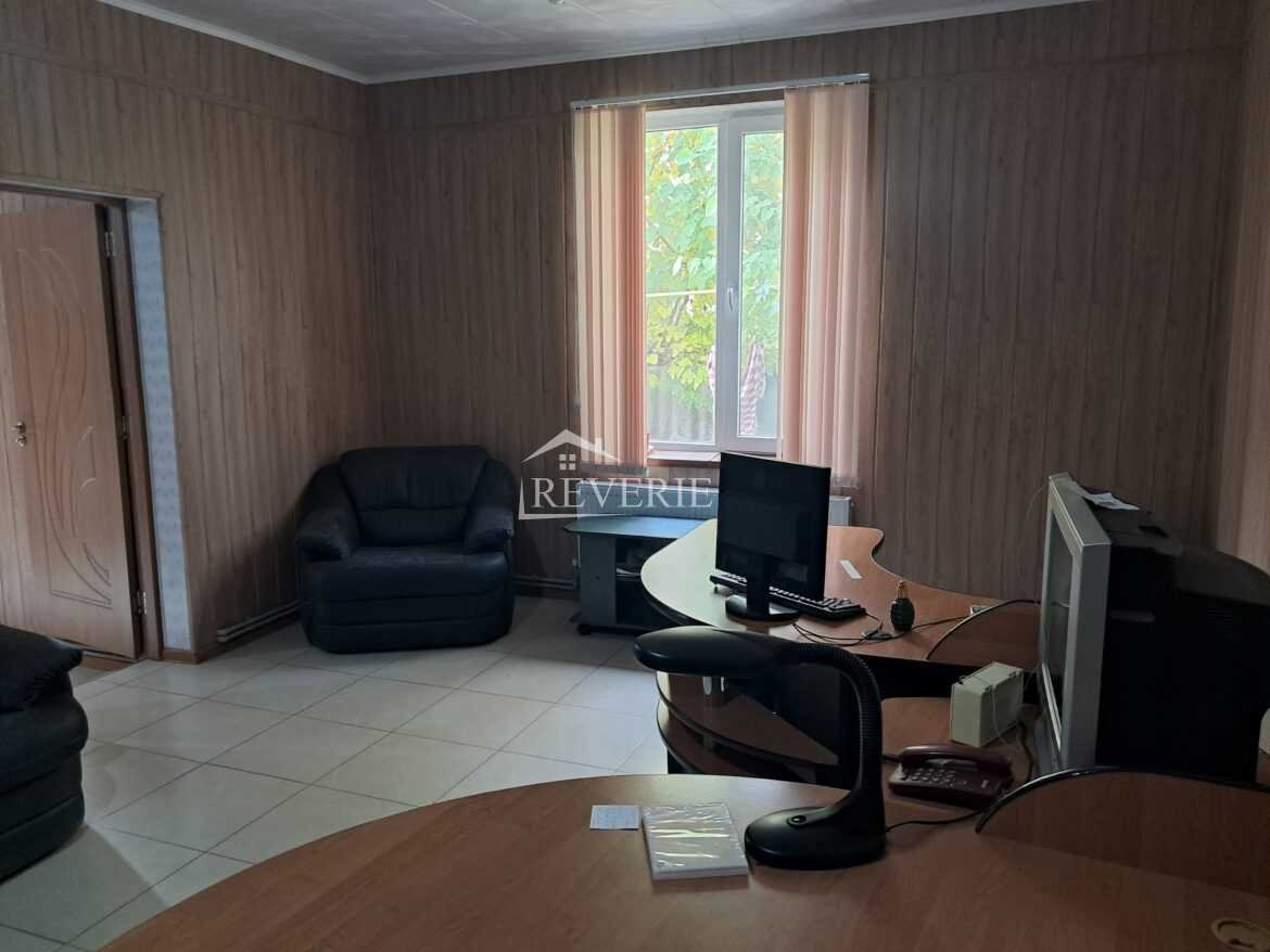 2-1-0-59466.  Se dă în Chirie Comercial Cahul,  Centru 2500€ в месяц