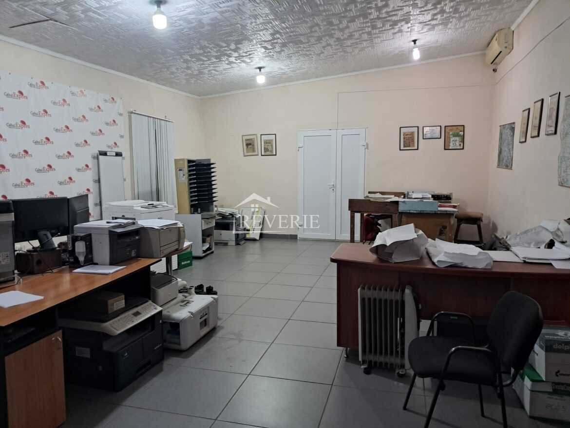 11-10-9-8-7-6-5-4-3-2-1-0-59466.  Se dă în Chirie Comercial Cahul,  Centru 2500€ в месяц