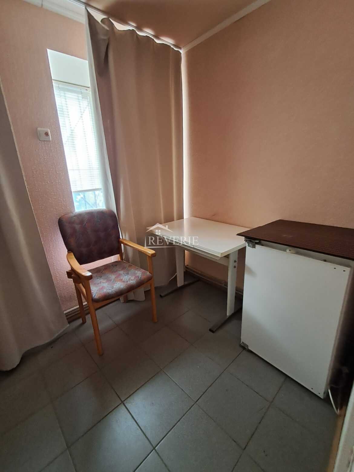 2-1-0-59499.  Сдается в аренду Офис Кахул,  Центр 250€ в месяц